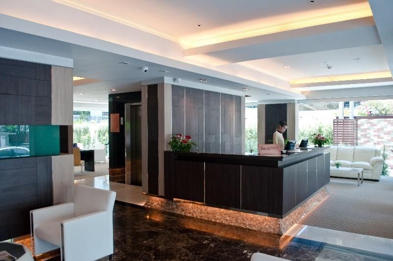 Kingston Hotel