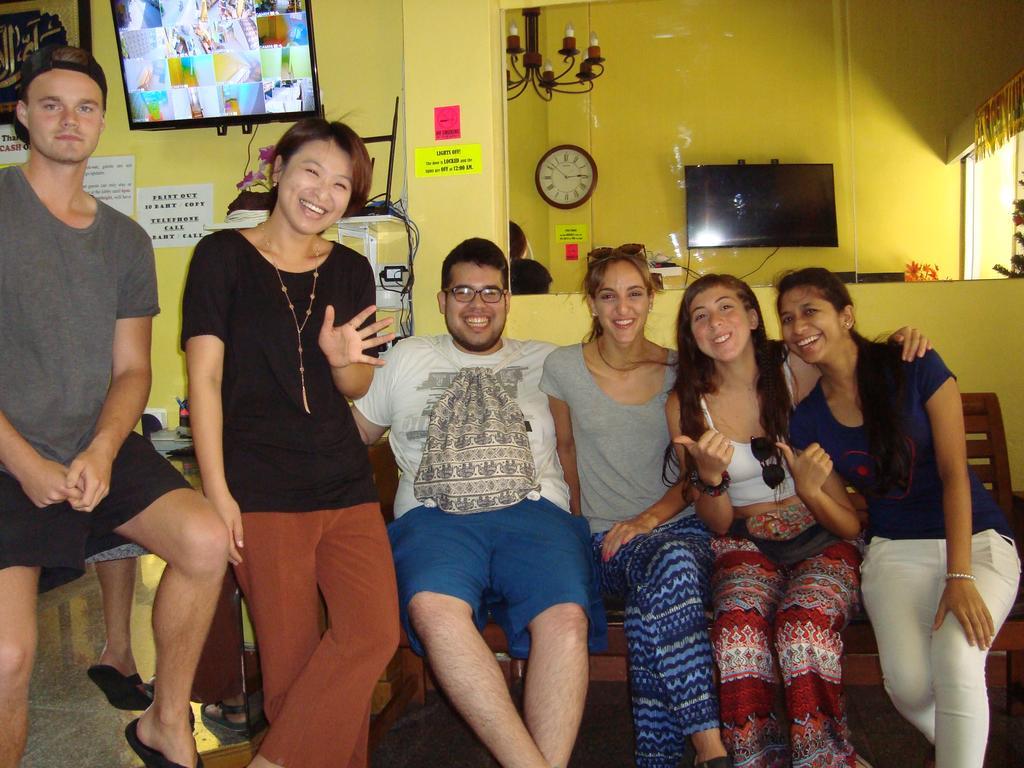 Hug Hostel *