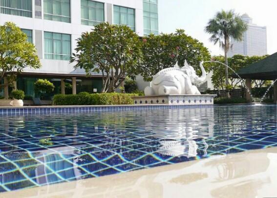 Baan Sathorn Riverfront