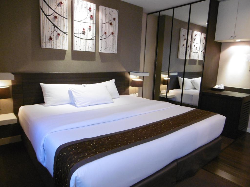 The Bells Hotel Bangkok