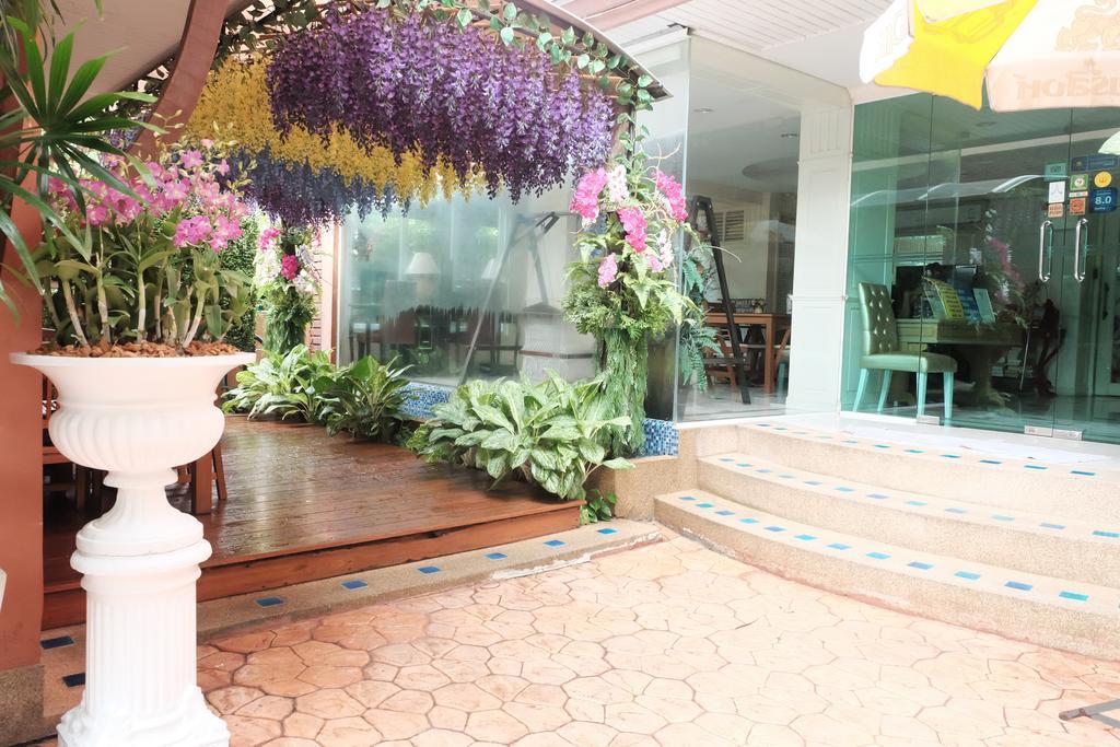 Orchid Hotel 3*