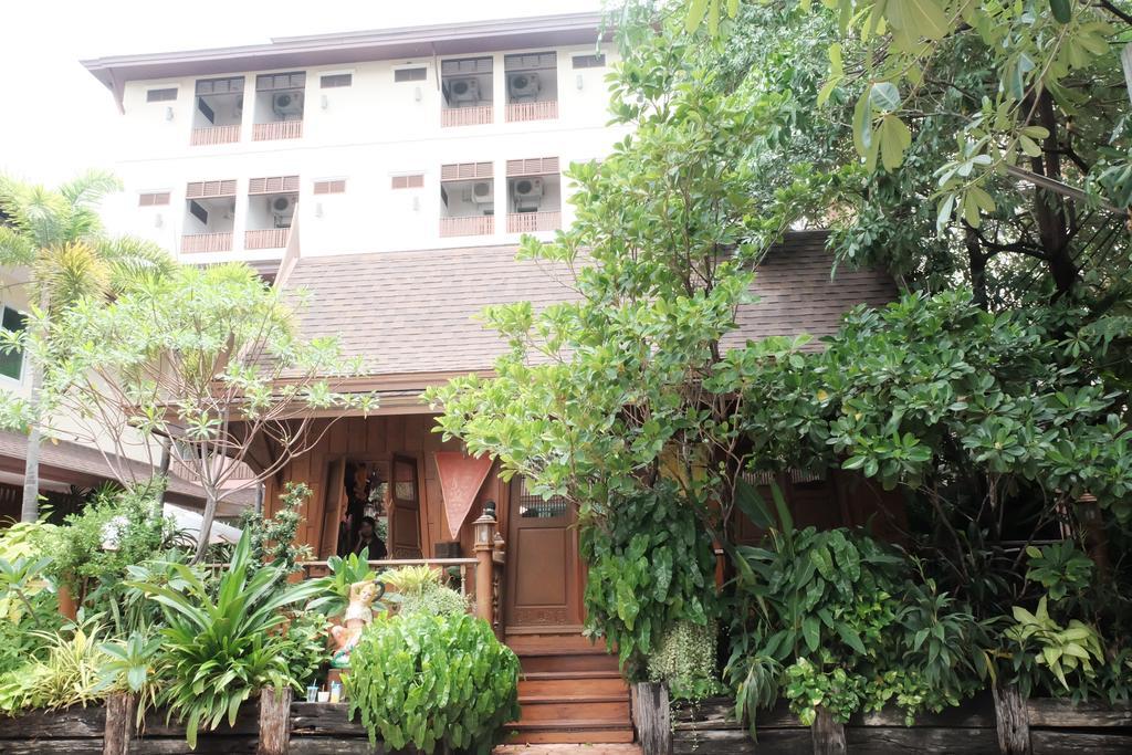 Orchid Hotel 3*