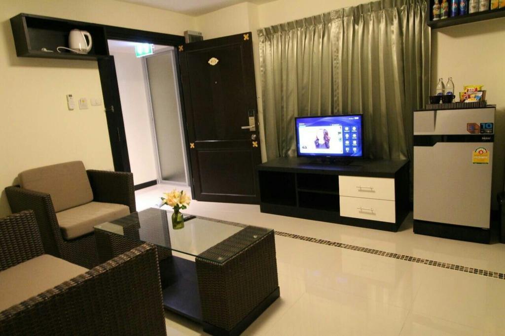 Leelawadee Modern Huaykwang