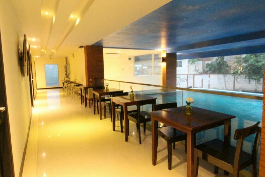 Leelawadee Modern Huaykwang
