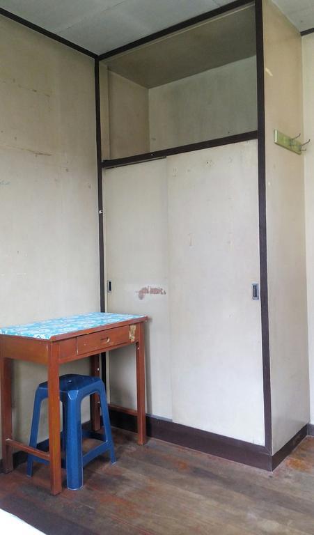 Anurak Guest house