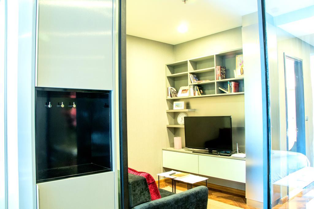 Sky Walk Condominium Apartment *