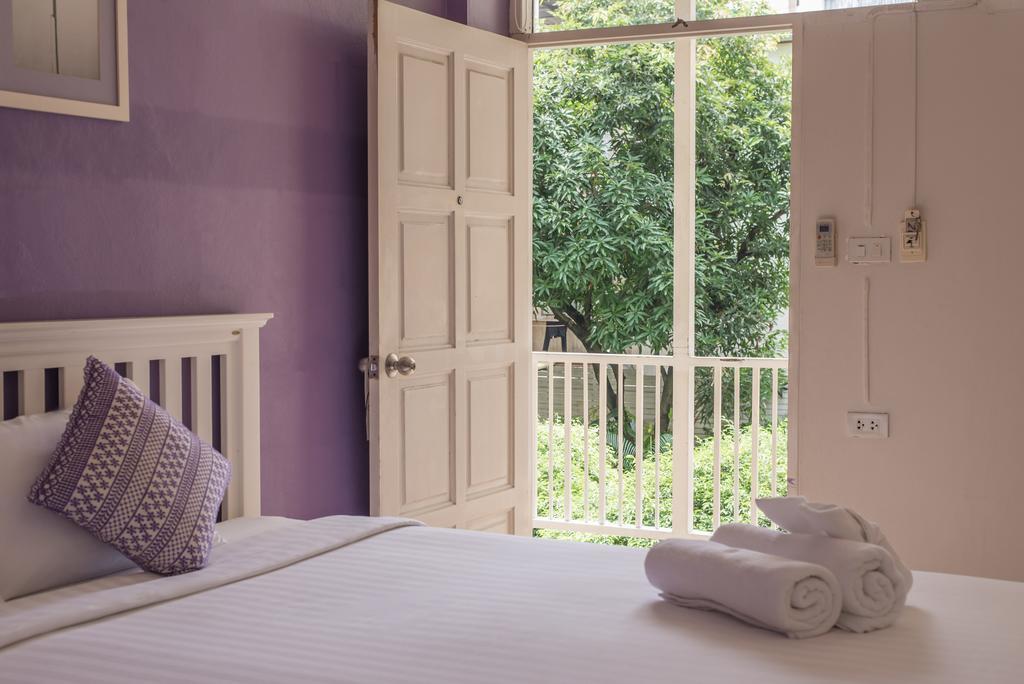 Feung Nakorn Balcony And Cafe