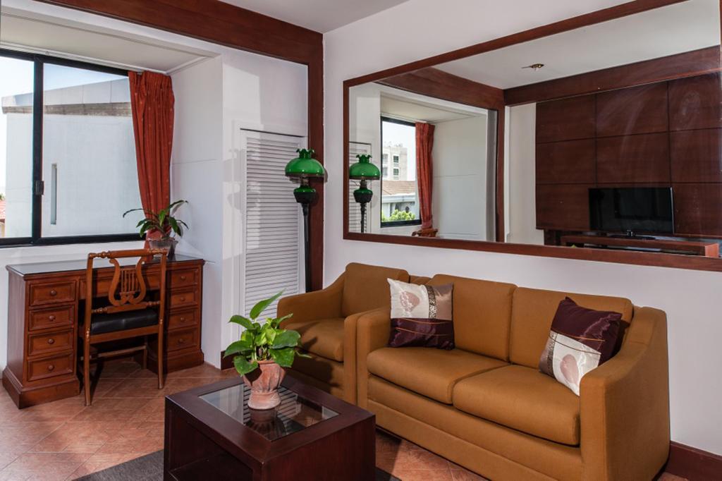 Aparthotel House By The Pond 3*