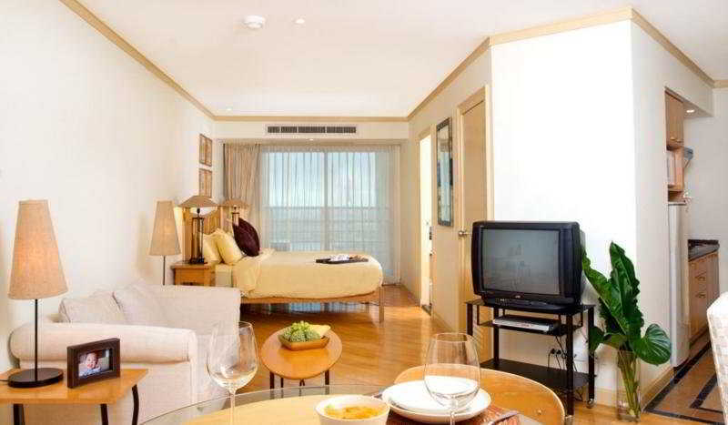 Riverfront Hotel 4*