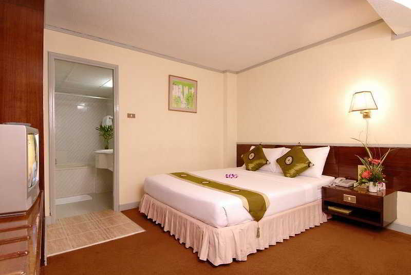 White Orchid Hotel 3*