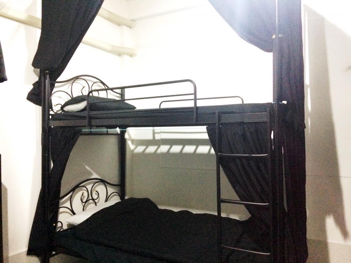Hostel Cafe And Bar Secret Base *