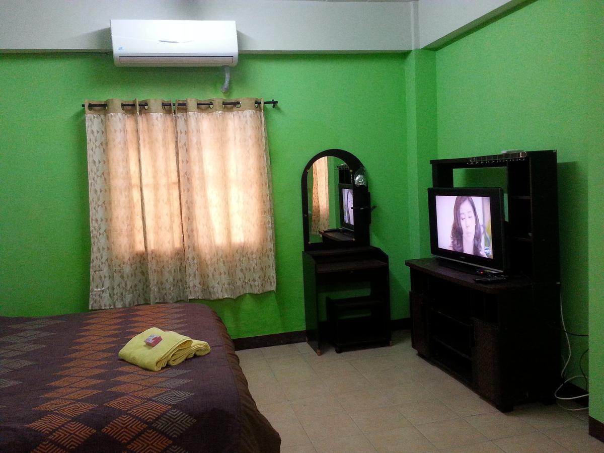 Roong-arun Wisma tamu