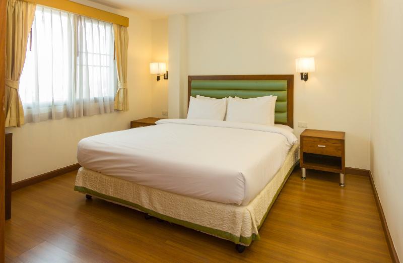 Lasalle & Hotel 3*
