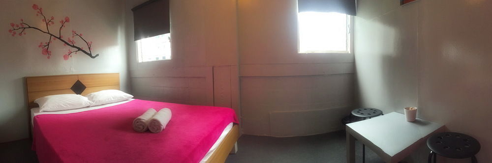 Pink Guest house *