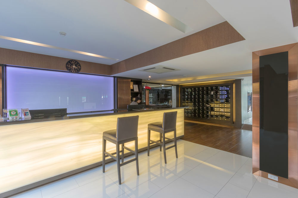 Chateau De Sukhumvit Aparthotel Bangkok
