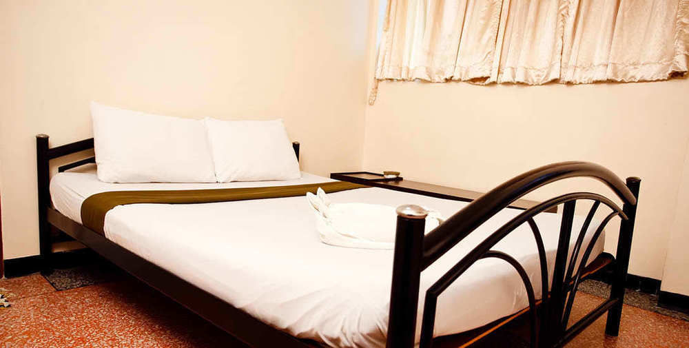 Lucky House Khaosan Hotel 2*