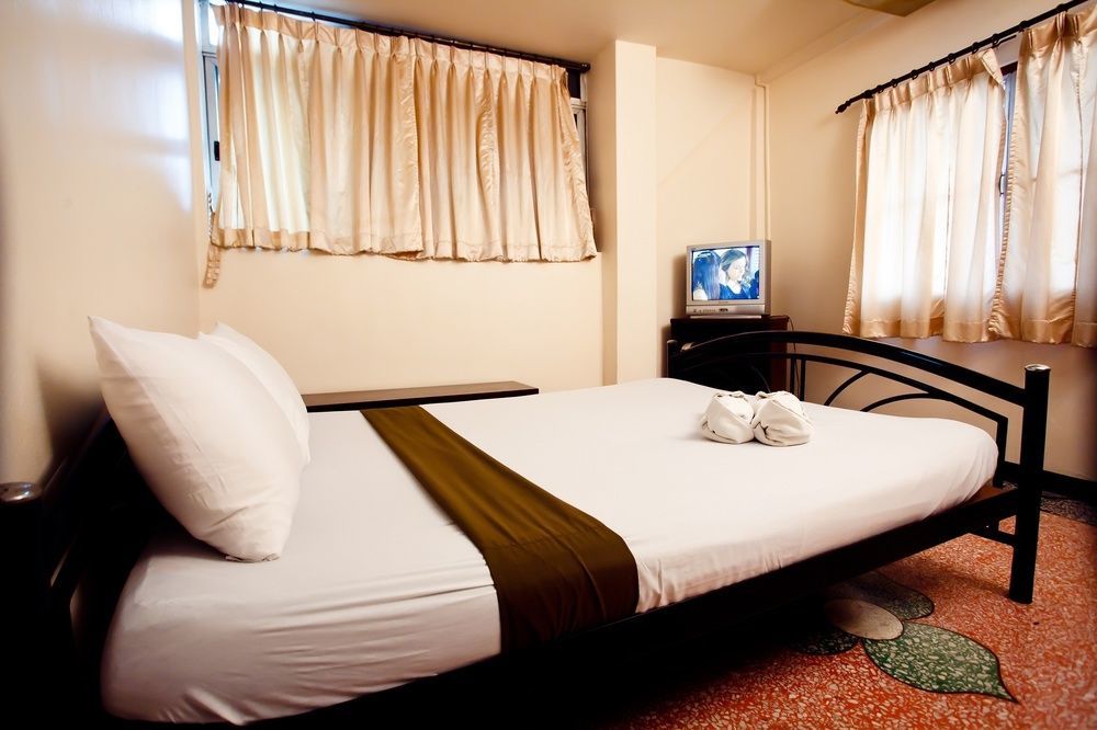 Lucky House Khaosan 2*