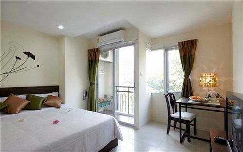 Cs Penginapan Bangkok