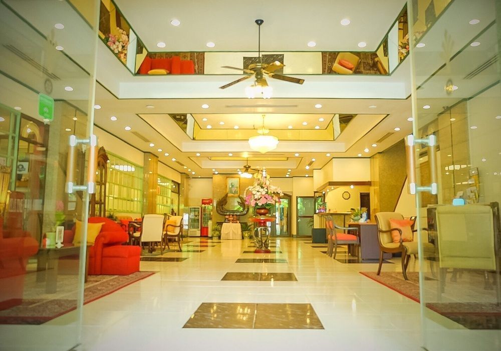 Yellow Ribbon Hills Boutique