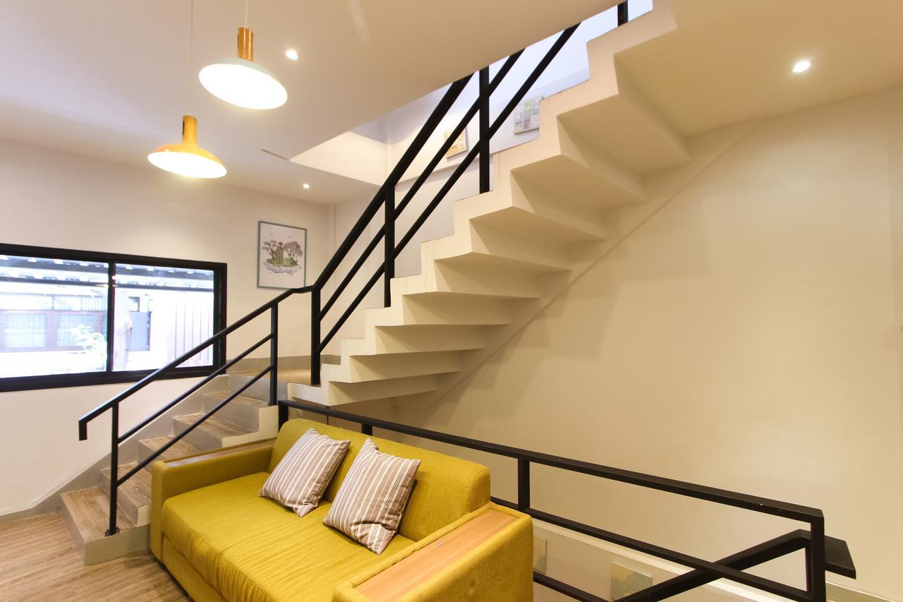 Bed & Breakfast Folk Poshtel Silom 2*