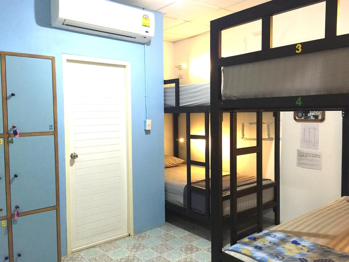 Baan Chanasongkram Hostel Bangkok