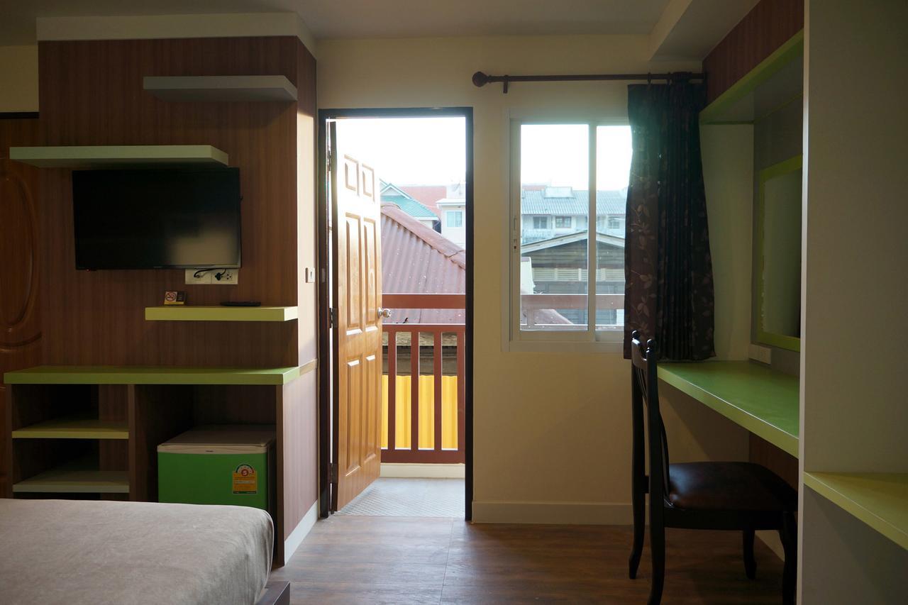 Samsen Sam Place Homestay
