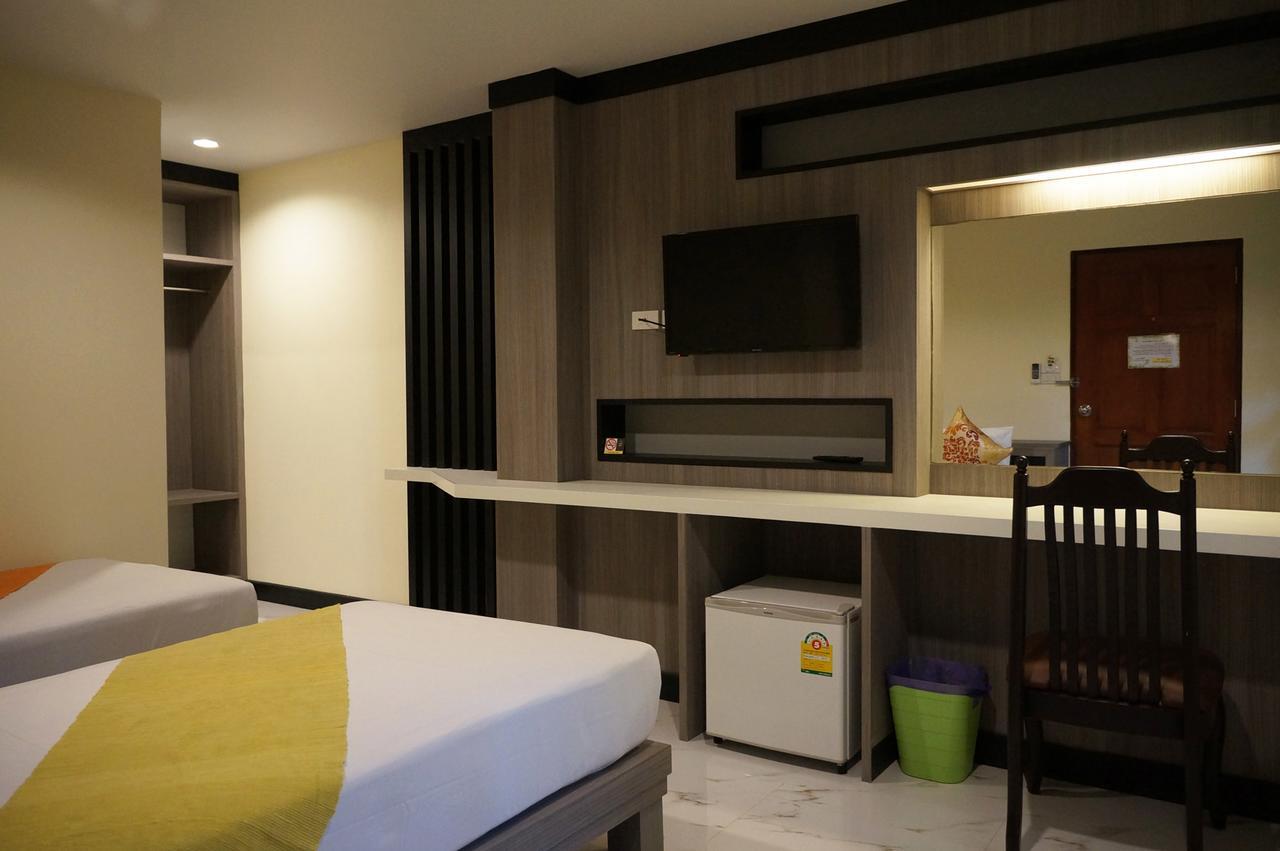 Homestay Samsen Sam Place Bangkok