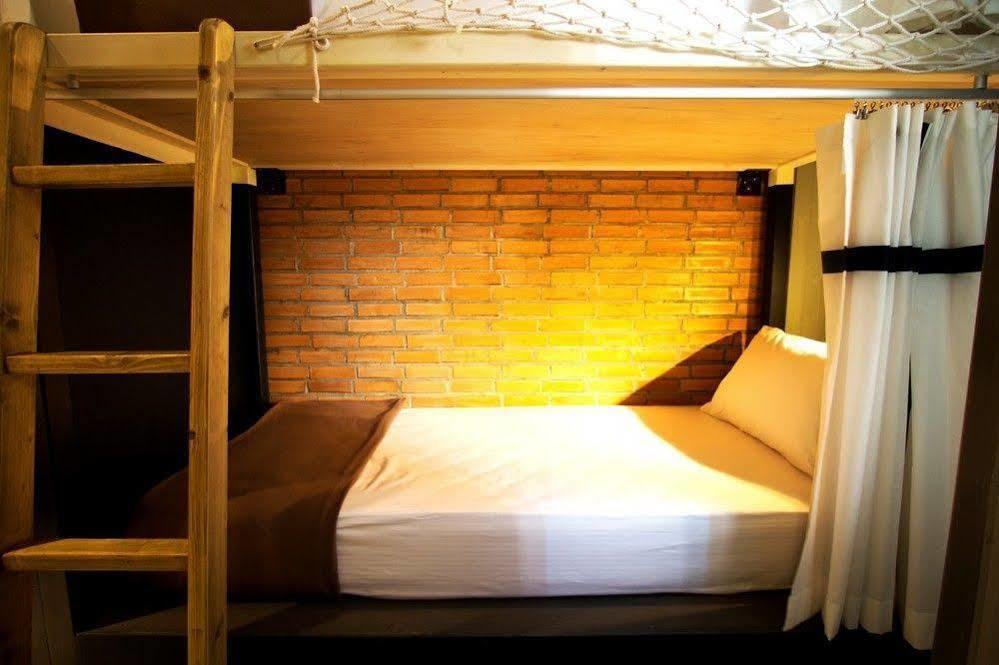 Hostel Oneday Sukhumvit 26 *
