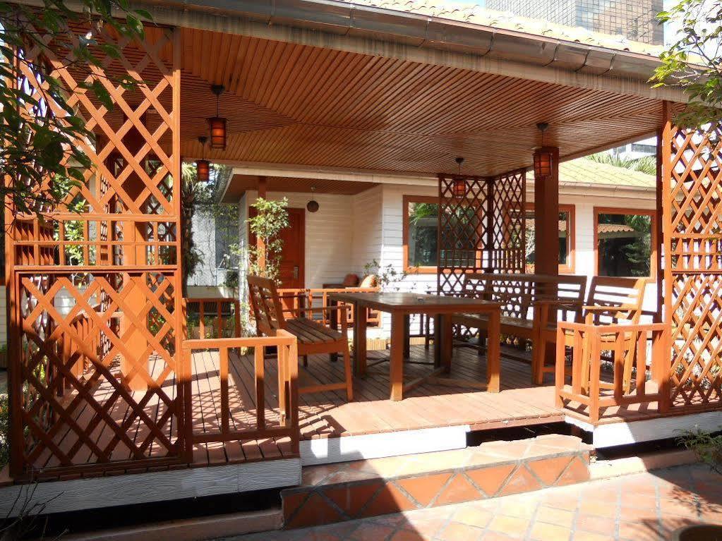 Strand Hotel 2*