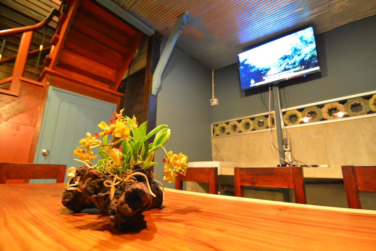 Hostel La Moon