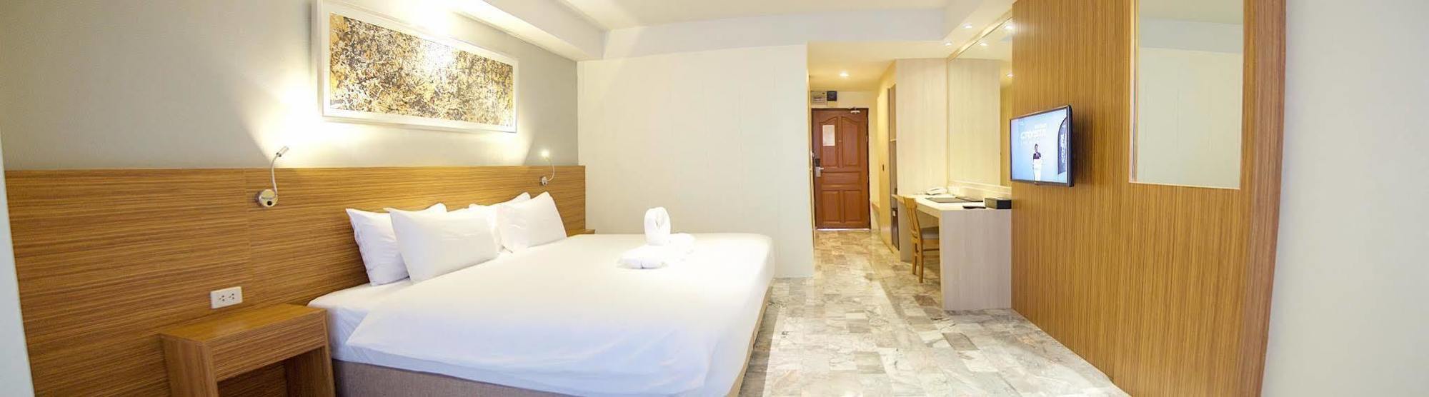 Jolly & 3* Bangkok