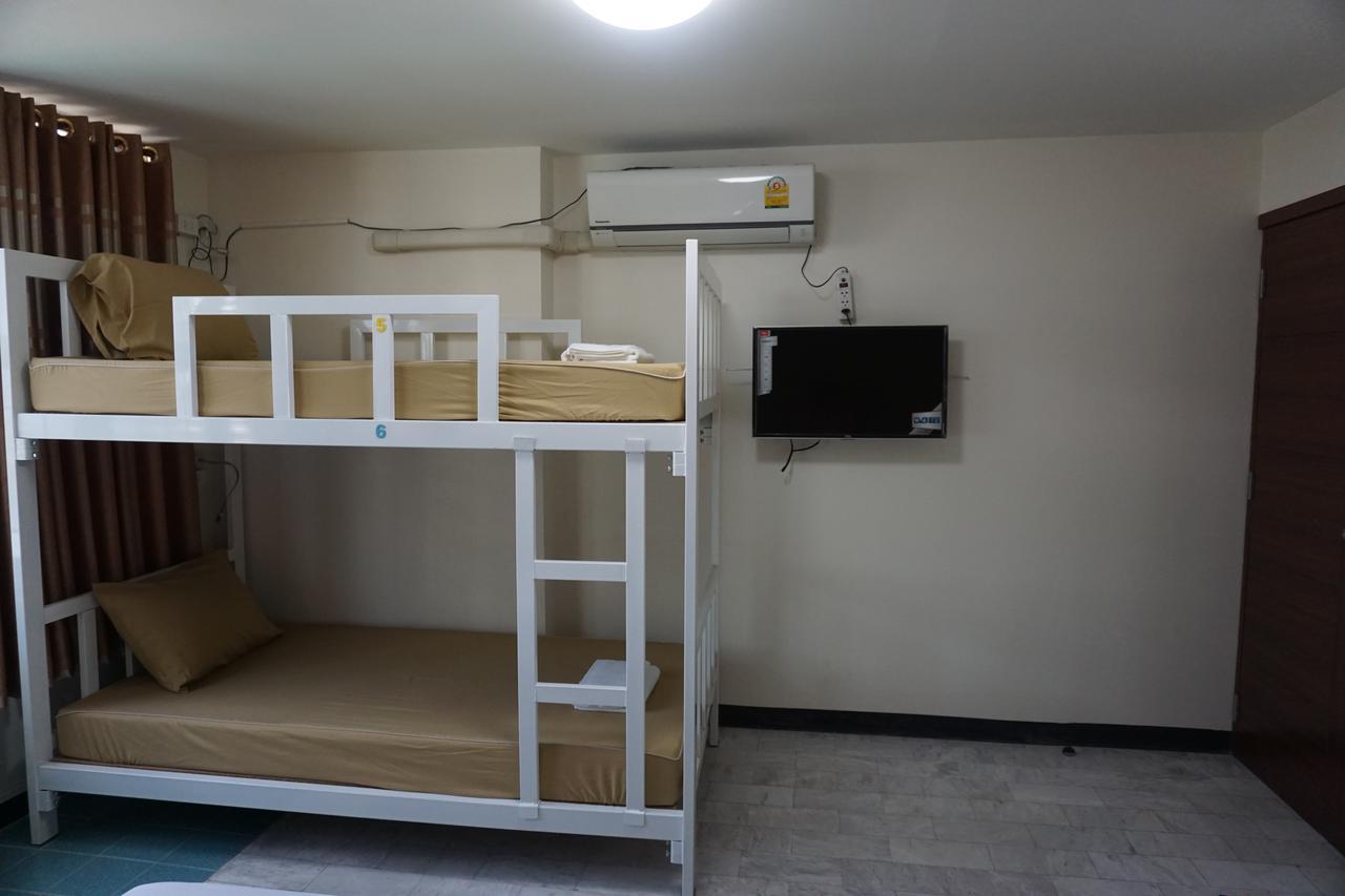 Like Hostel