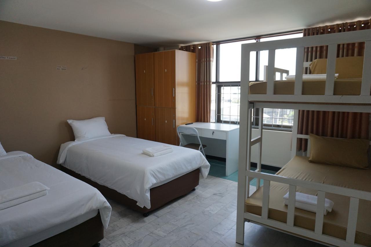 Like Hostel