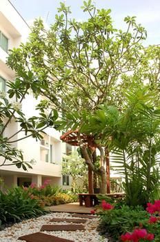 Bansabai Hostelling International 3*