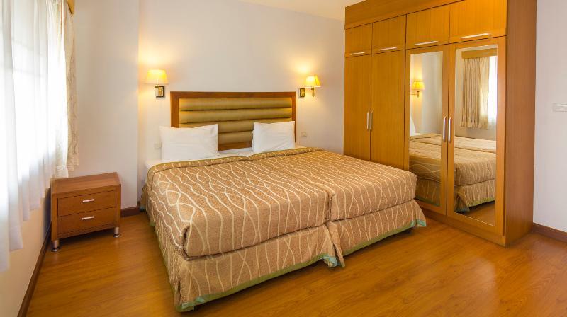 Lasalle & 3* Bangkok