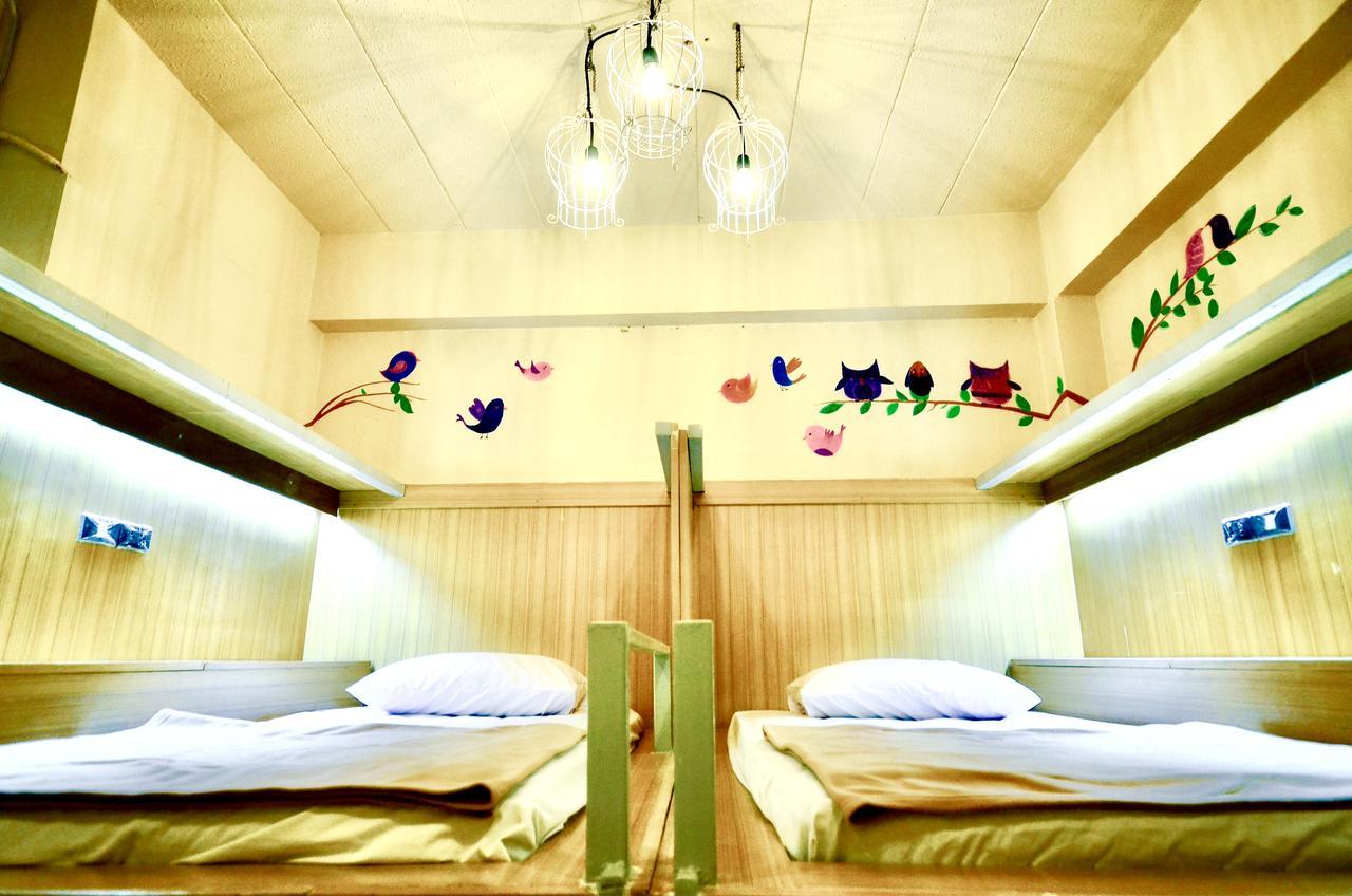 Capsule hotel Hoot & Ratchada Bangkok