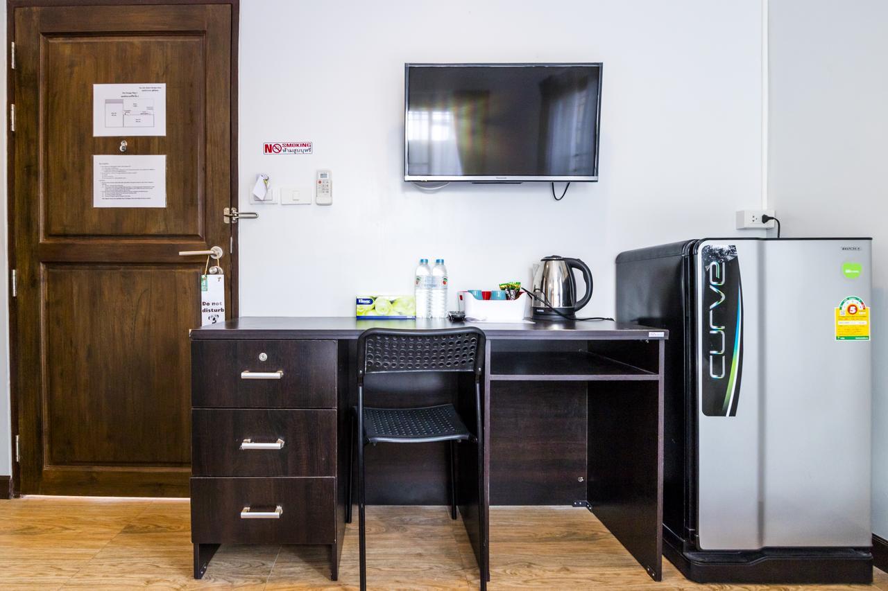 The Cube Sathorn Boutique Hotel: Modern Near Bts Surasak Acomodação com café da manhã  2*