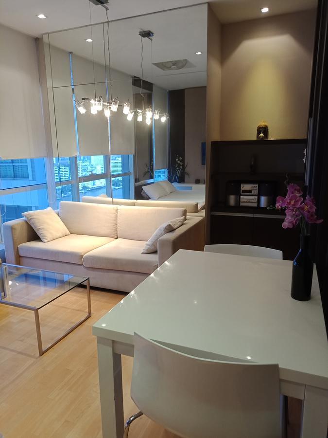 Baan Sathorn Riverfront Apartment