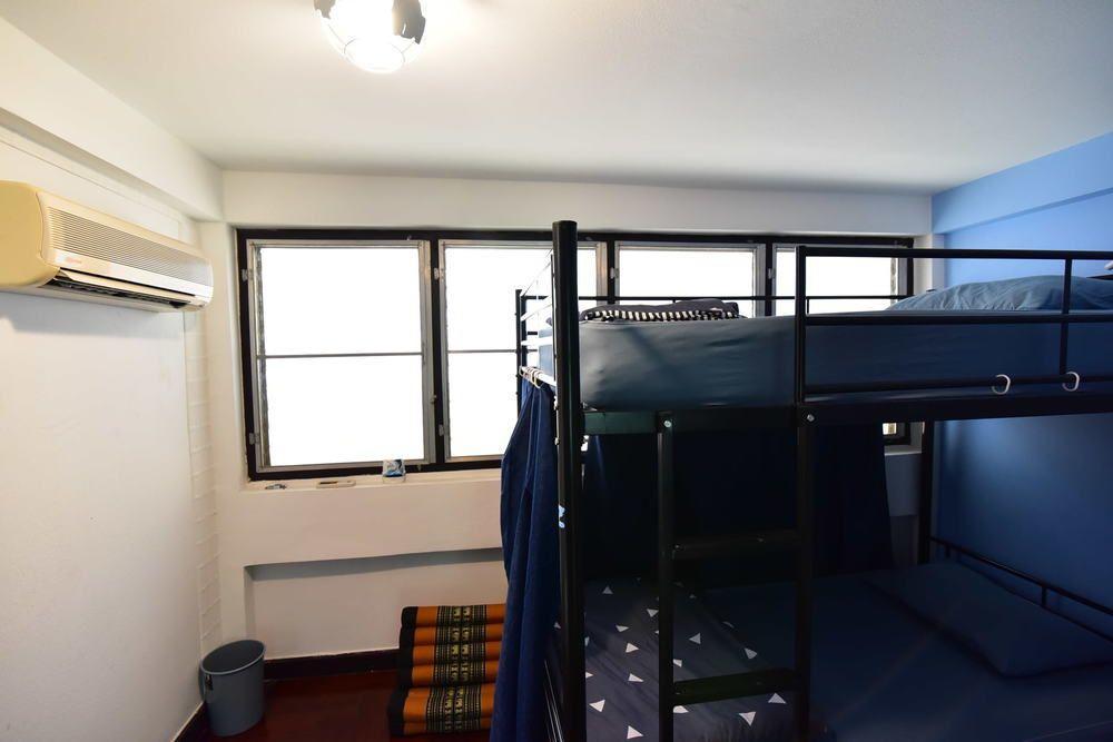 Capsule hotel Lazy Blue House