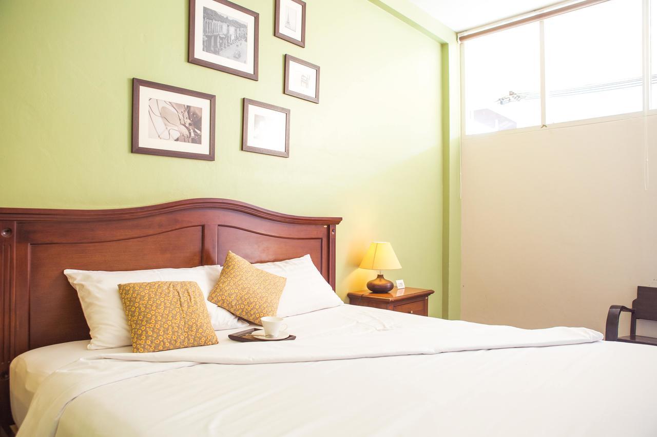 Hotel Feung Nakorn Balcony And Cafe