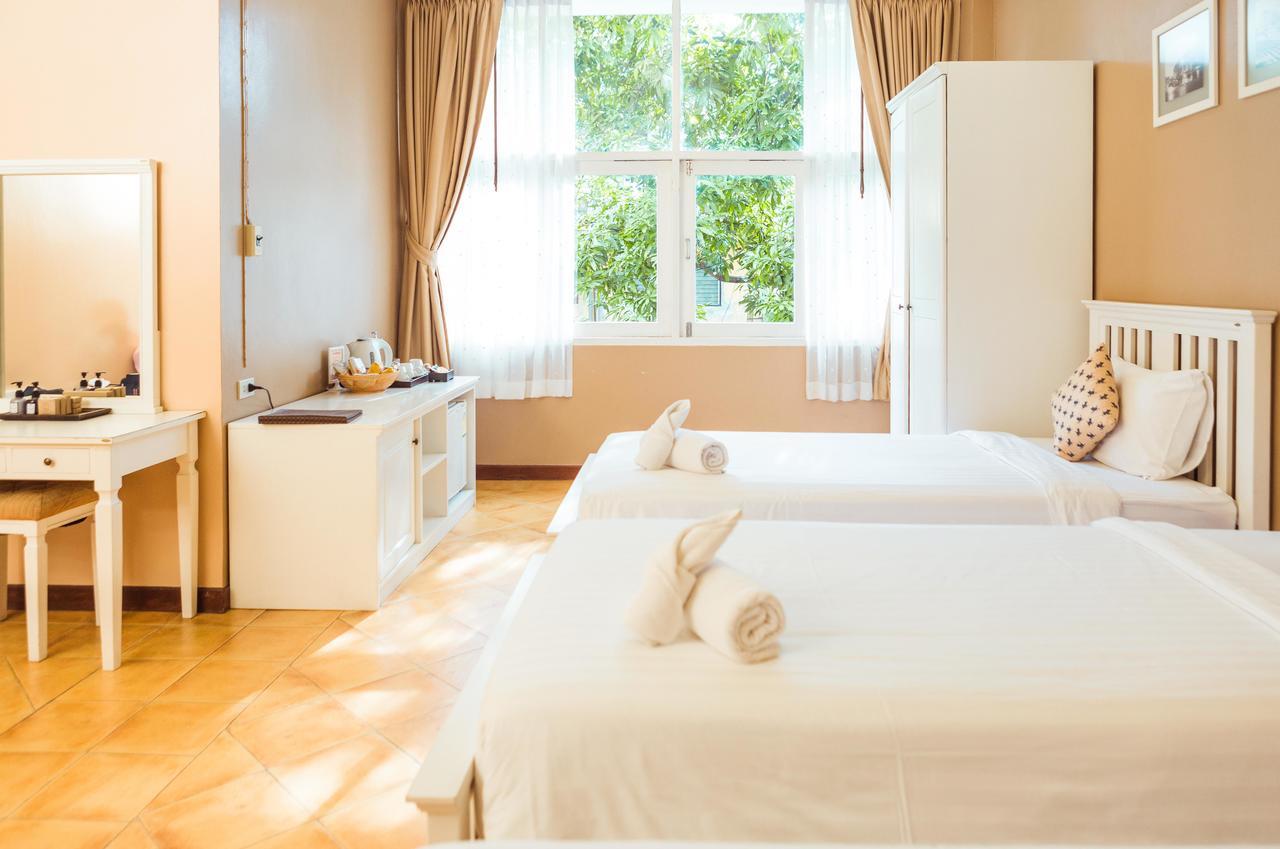 Feung Nakorn Balcony And Cafe Hotel