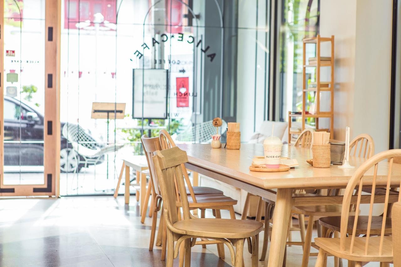 Feung Nakorn Balcony And Cafe Hotel Bangkok
