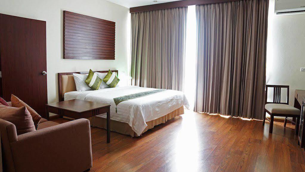 Hotel Icheck Soi 2 3*