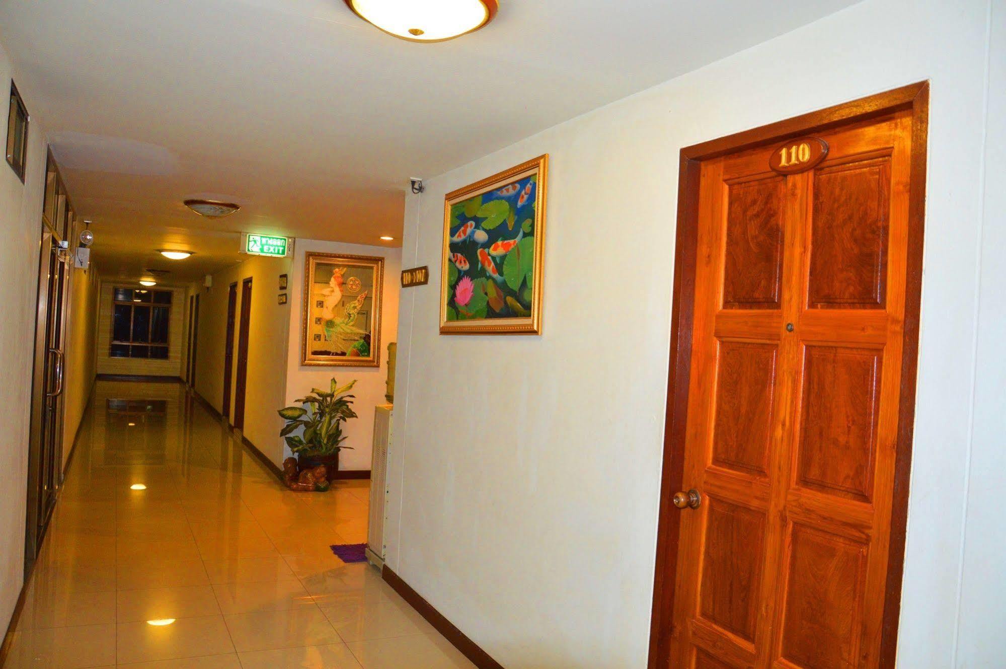 Silver Gold Garden, Suvarnabhumi Airport Hotel 3*