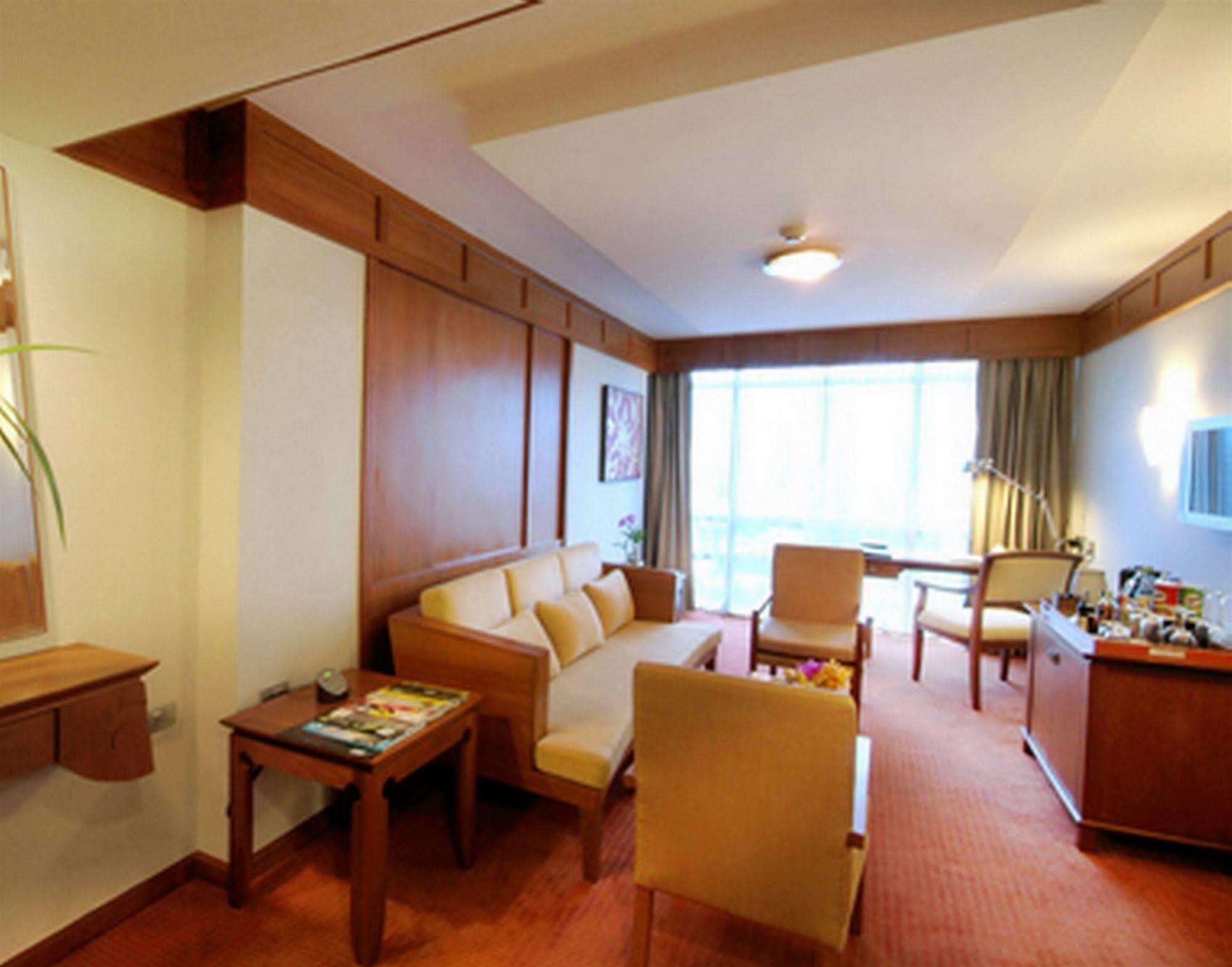 Doubletree By Hilton Ploenchit