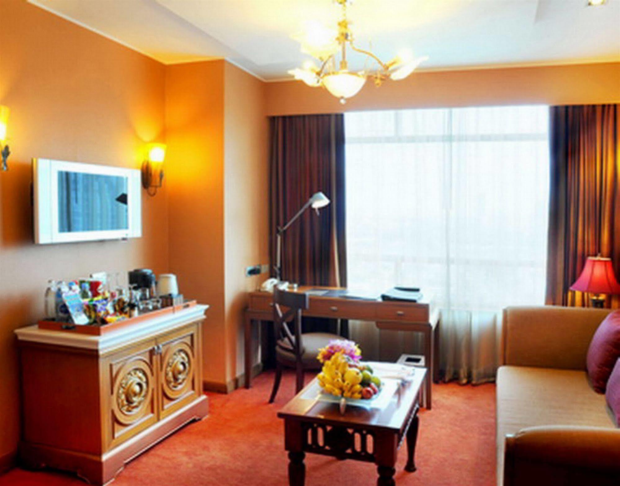 Hotel Doubletree By Hilton Ploenchit 4*