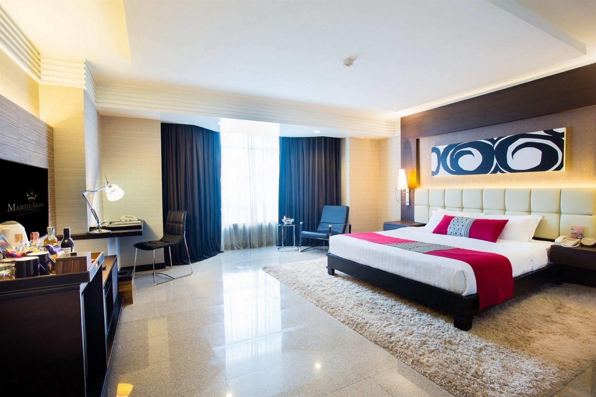 Doubletree By Hilton Ploenchit 4* Bangkok
