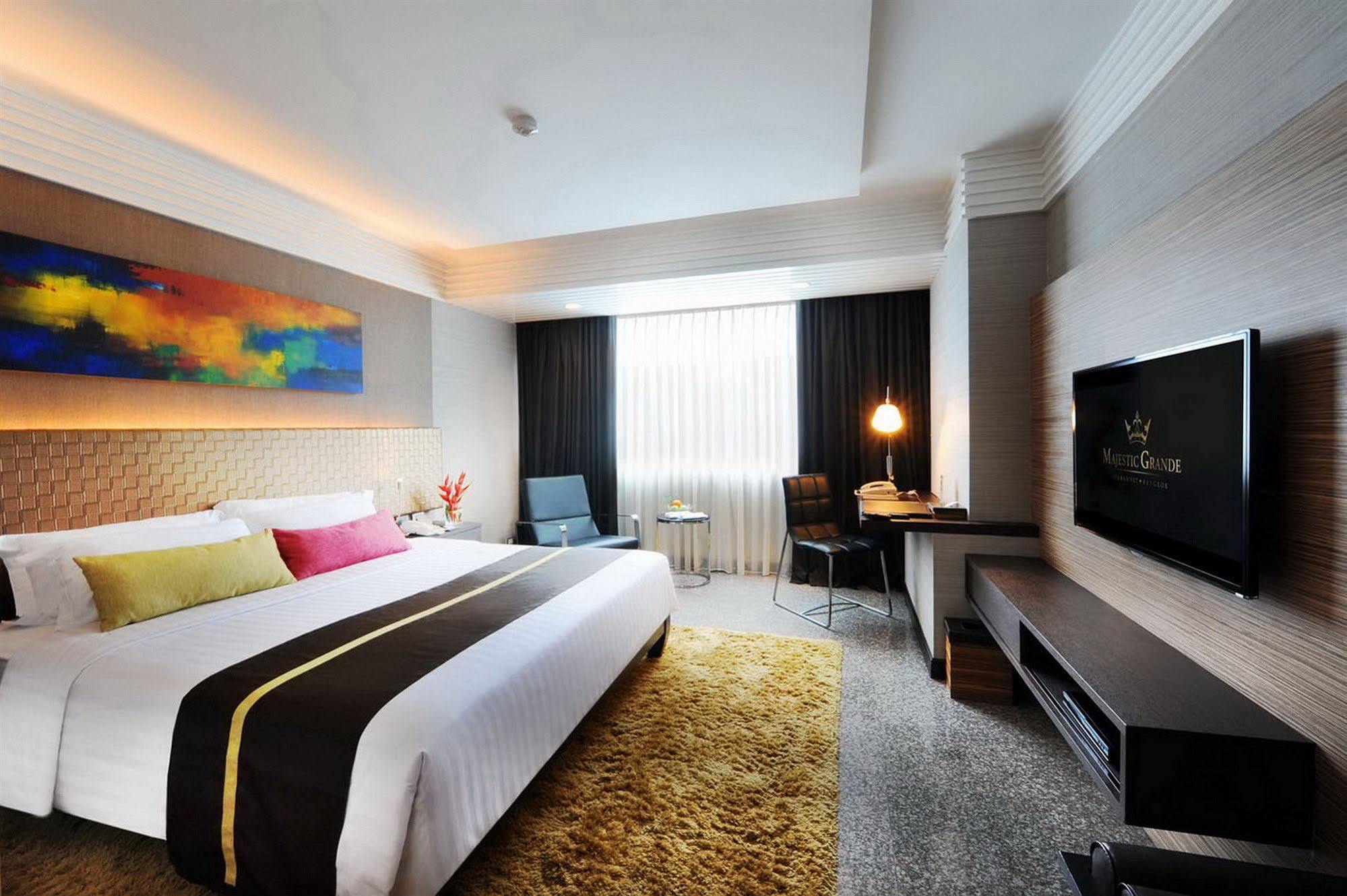 Hotel Doubletree By Hilton Ploenchit 4*