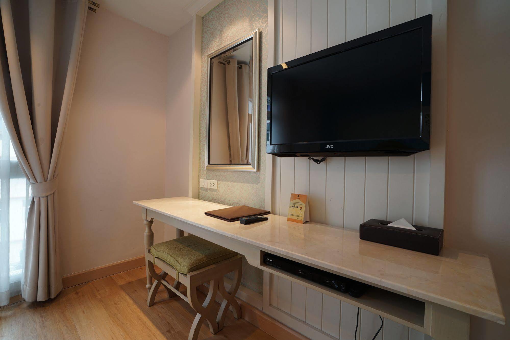 Hotel La Petite Salil Sukhumvit 8 3*