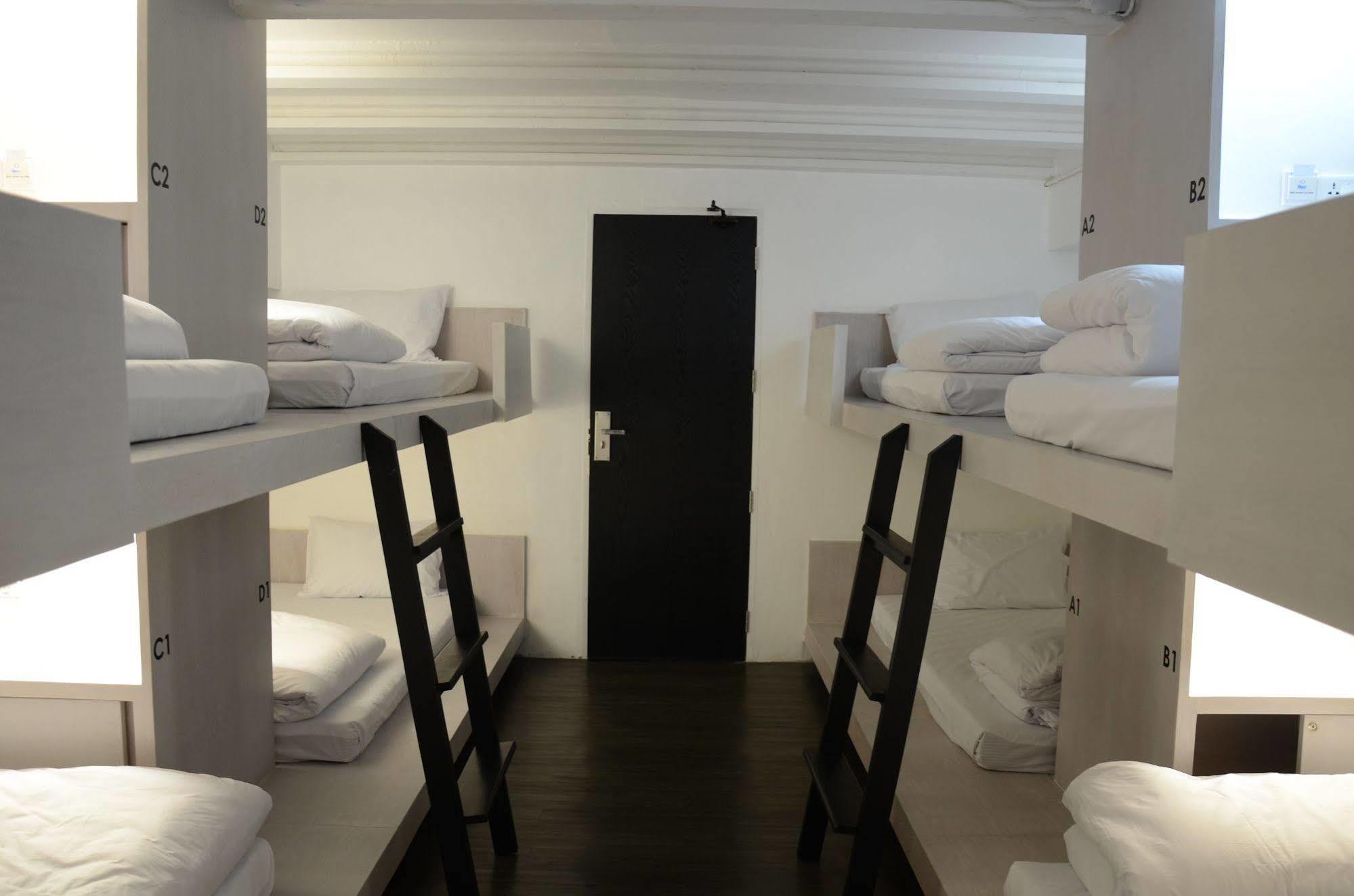 3howw @ Sukhumvit 21 Albergue Banguecoque